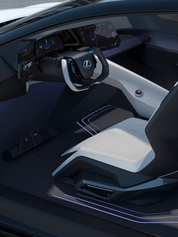 Nahaufnahme des modernen Cockpits eines Lexus LF-Z