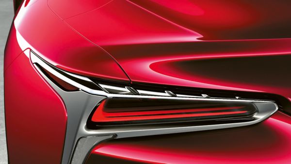 2022-dxp-lexus-lccv-my22-led-holographic-lights-1920x1080