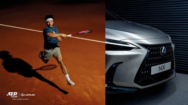Тенисист в действие на събитие Lexus X ATP